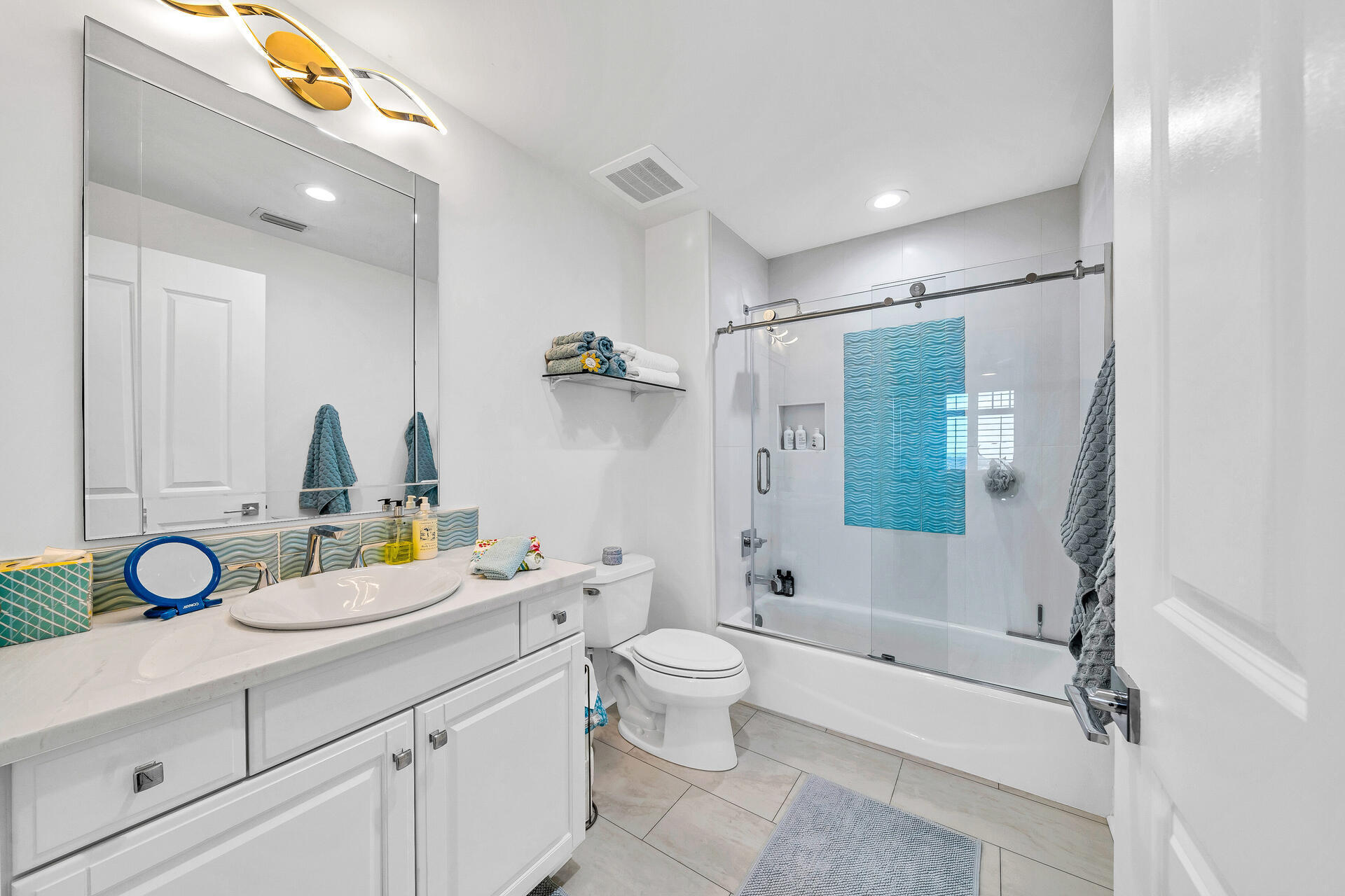 ONE WATER PLACE - Residential