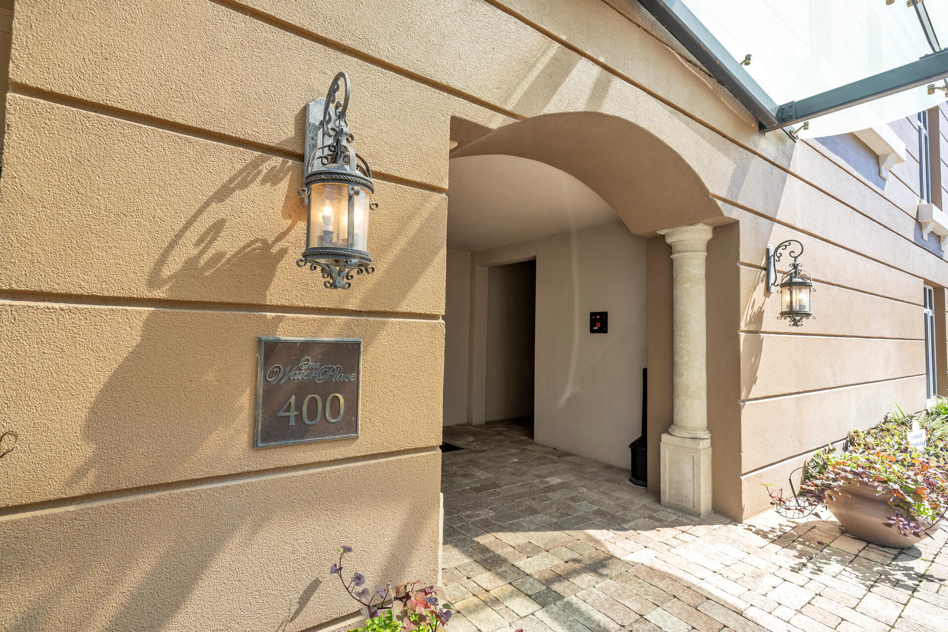 ONE WATER PLACE - Residential
