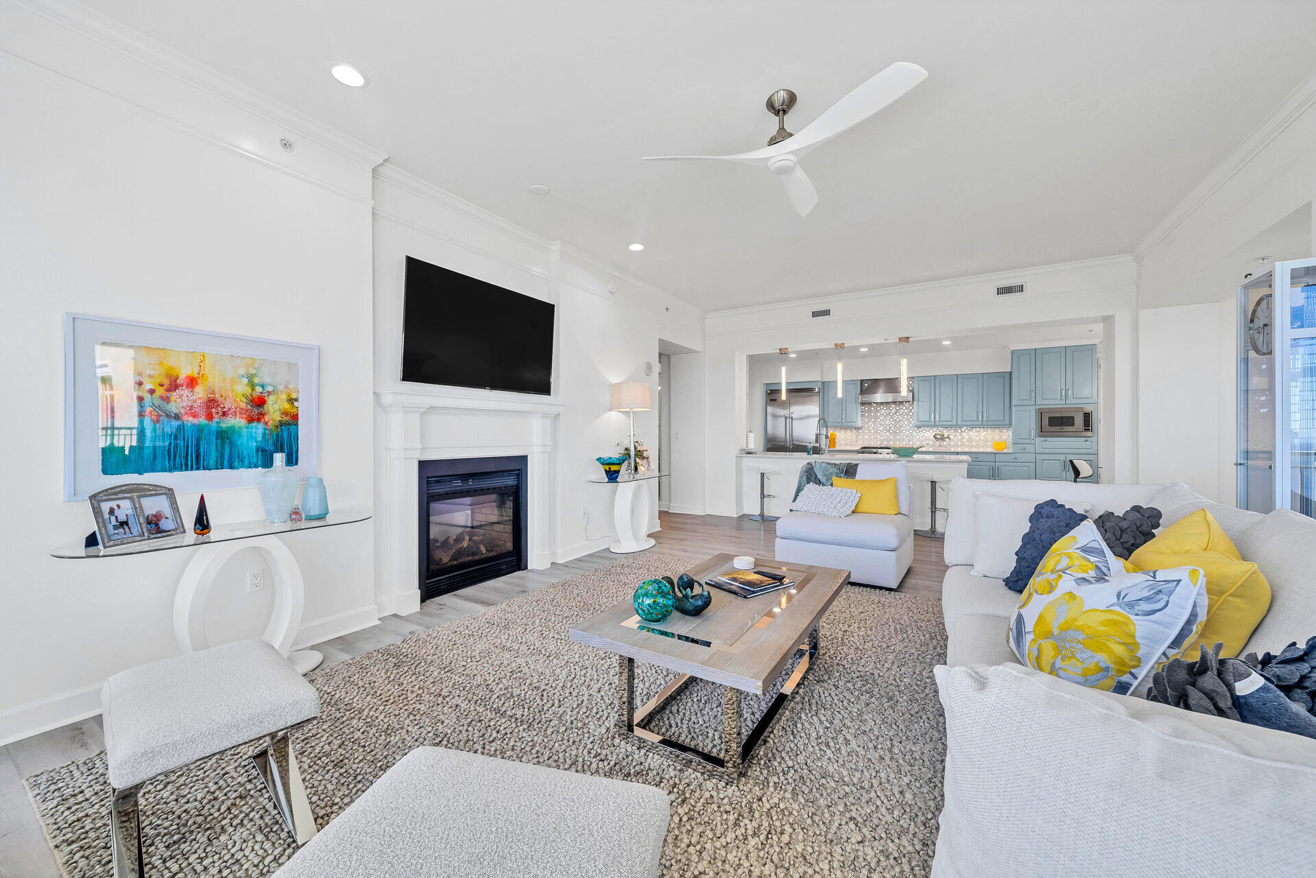 ONE WATER PLACE - Residential