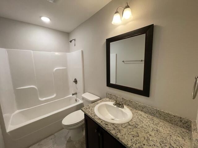 HELMS & ALLEN - Residential Lease