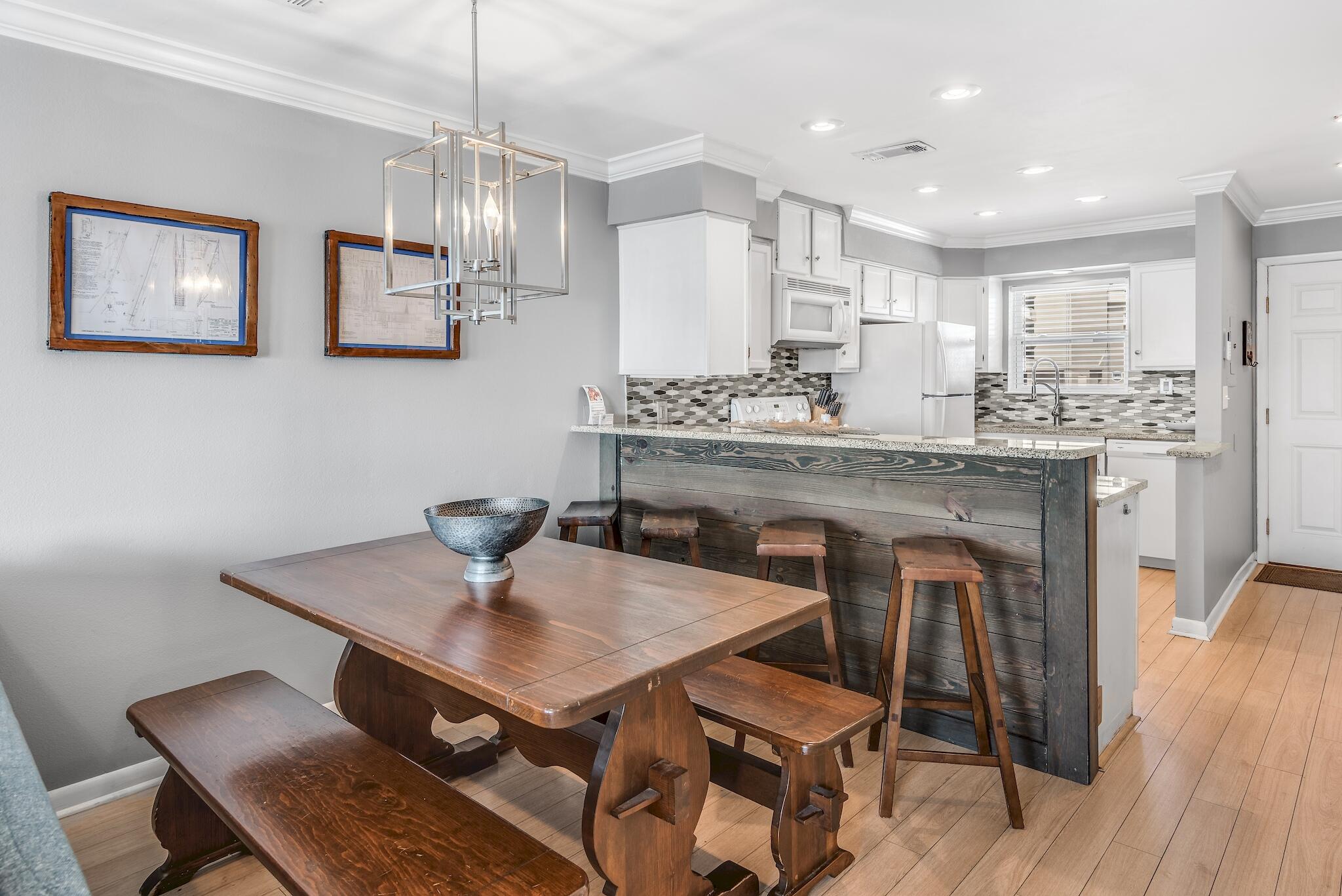 COMMODORES LANDING - Residential