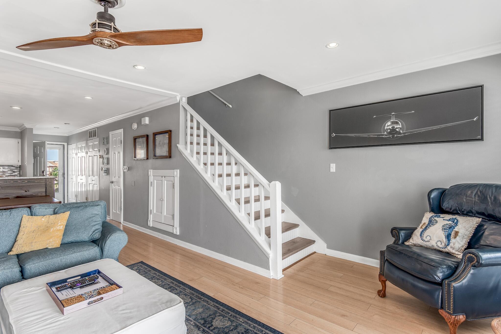 COMMODORES LANDING - Residential