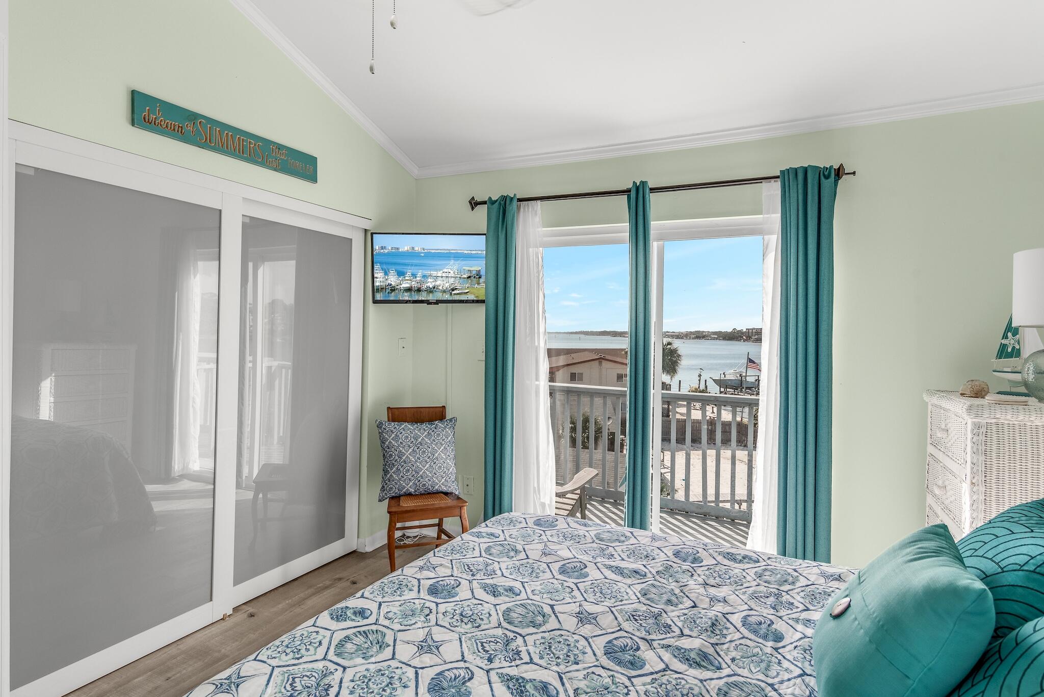 COMMODORES LANDING - Residential