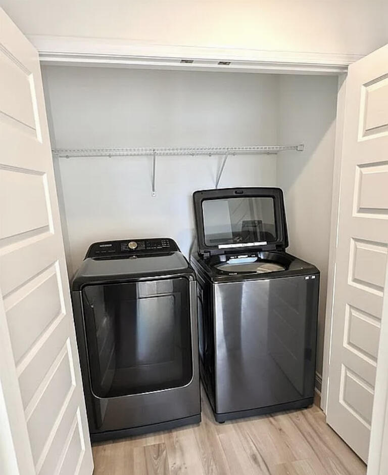 HARBOR PLACE T/H - Residential