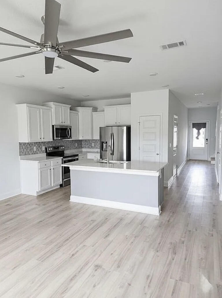 HARBOR PLACE T/H - Residential