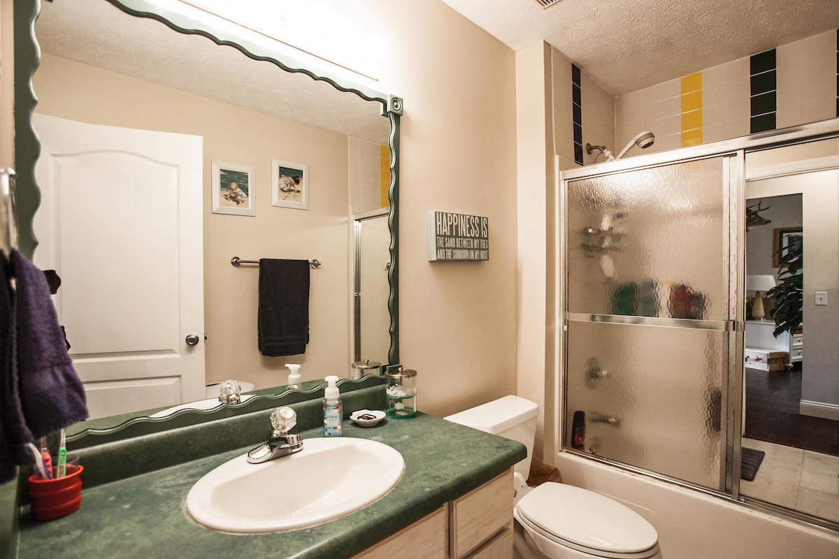 NORTH LAGOON OAKS 9TH ADDN - Residential