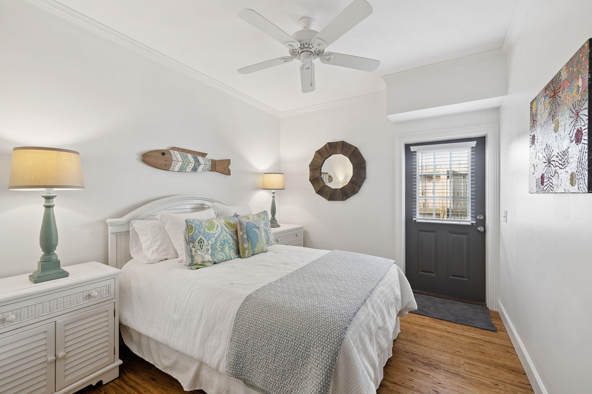 LAGUNA BEACH - Residential