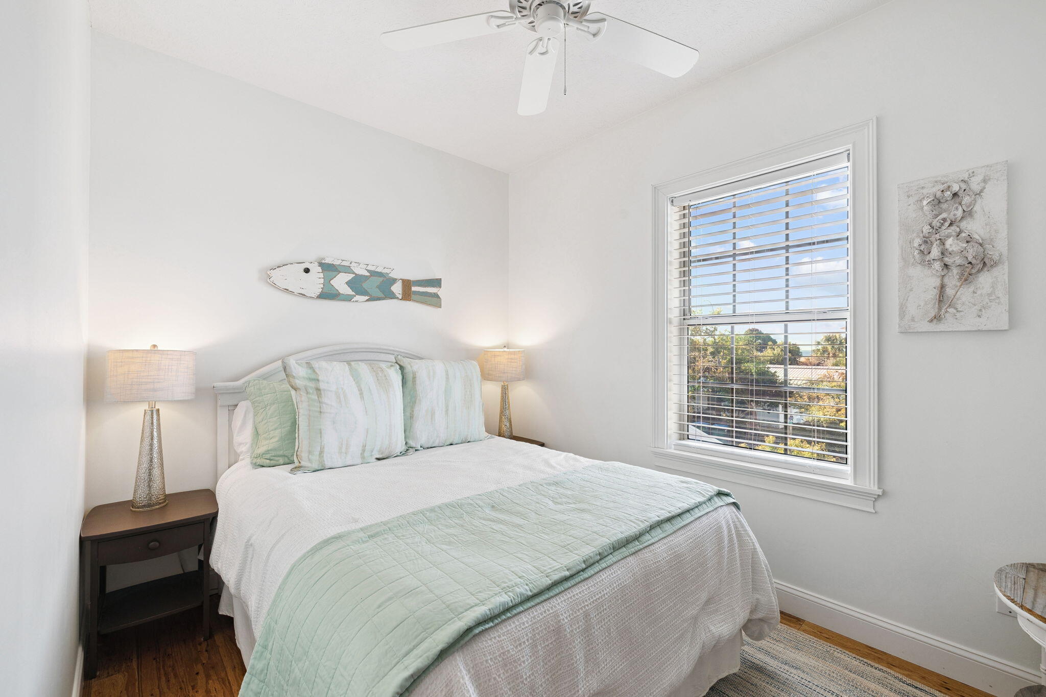 LAGUNA BEACH - Residential