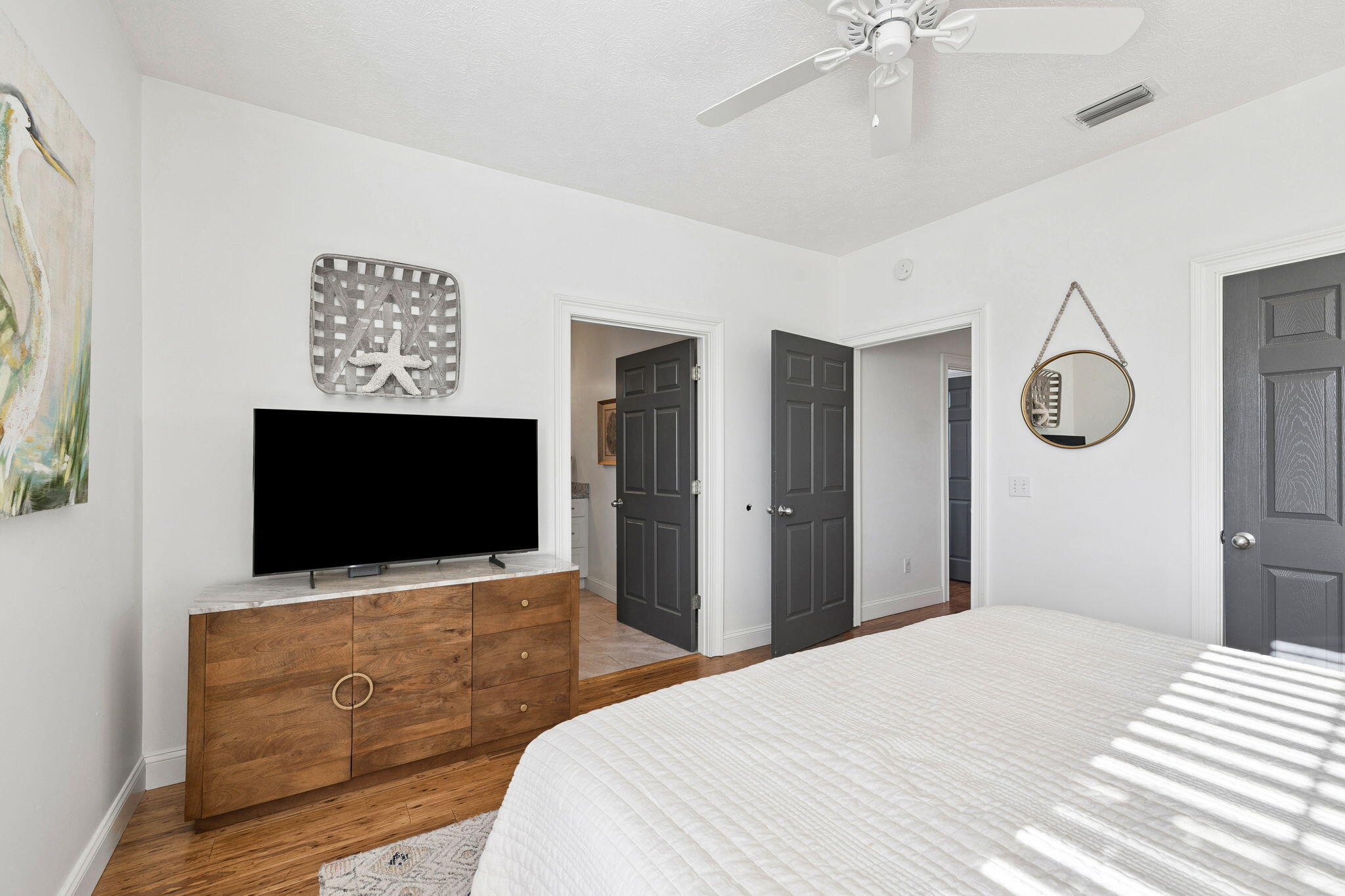 LAGUNA BEACH - Residential
