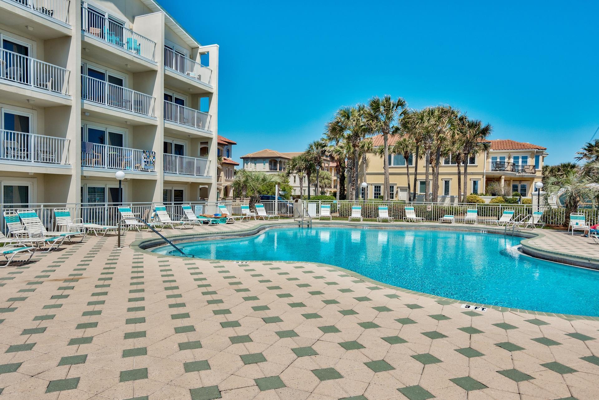 MARAVILLA CONDO 3 - Residential