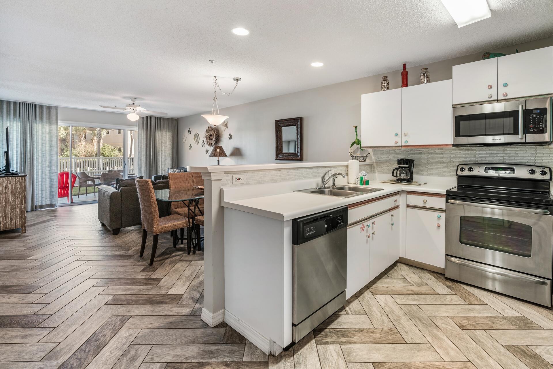 MARAVILLA CONDO 3 - Residential