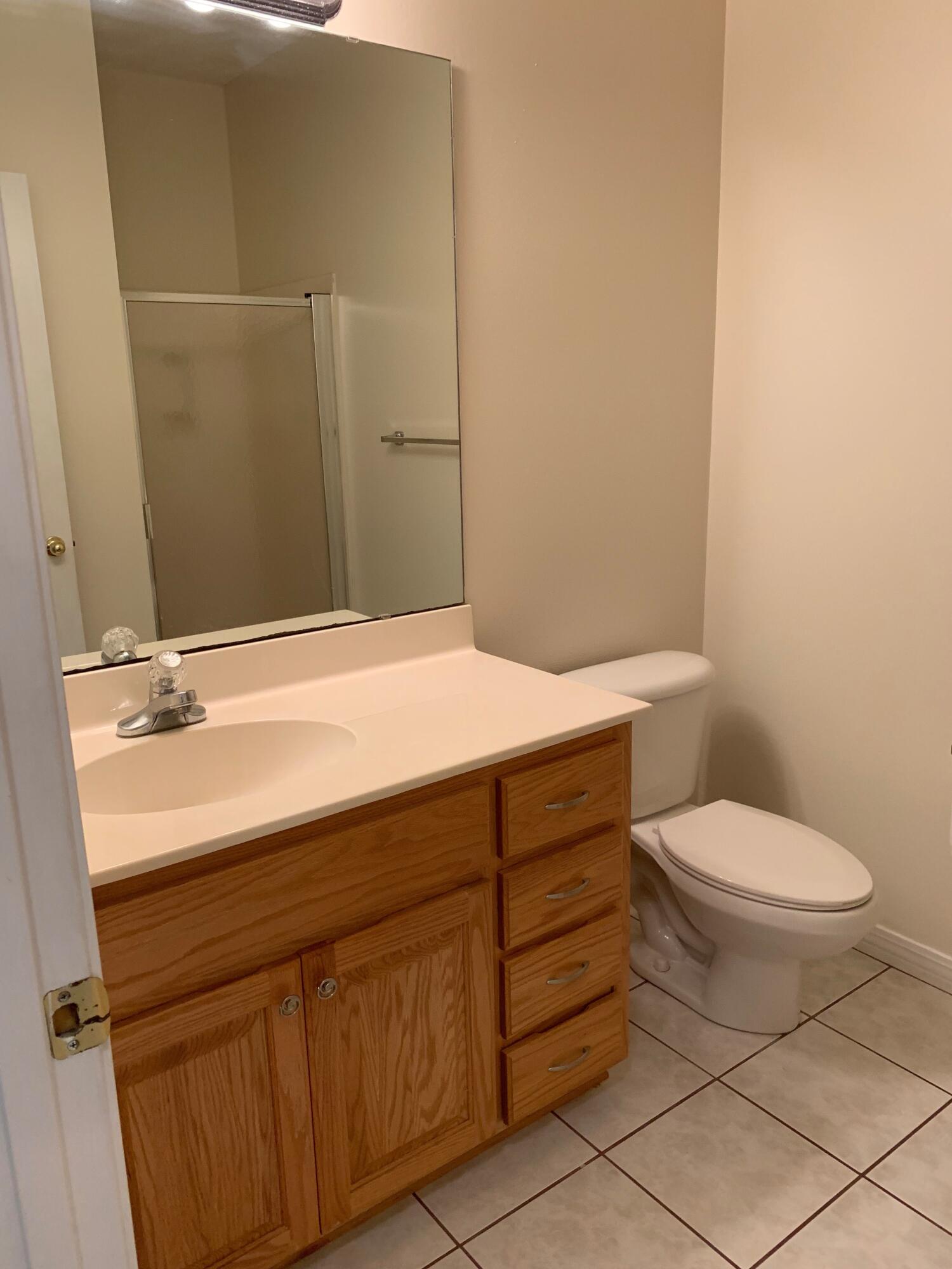 THE OAKS AT NICEVILLE - Residential Lease