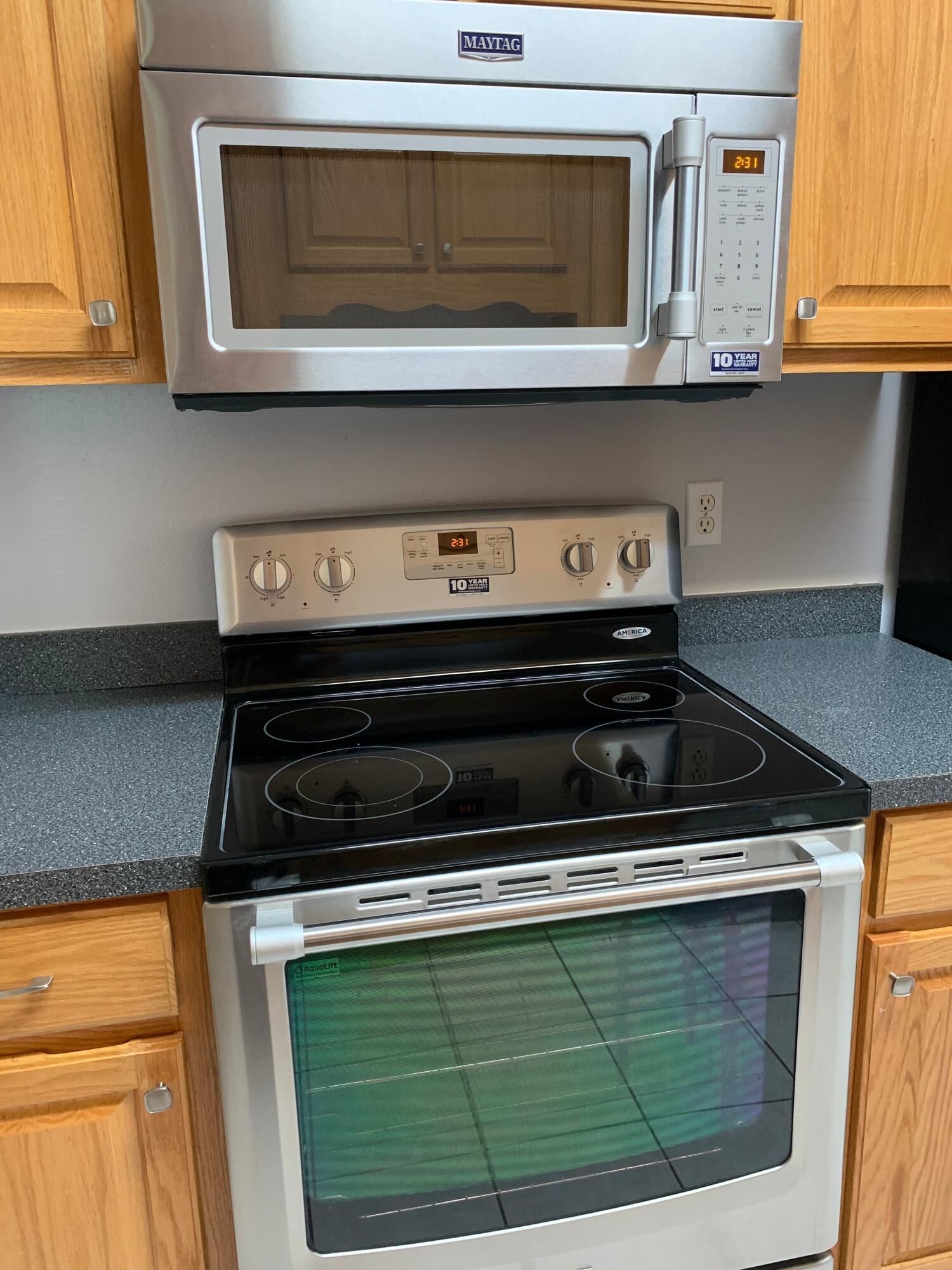 THE OAKS AT NICEVILLE - Residential Lease