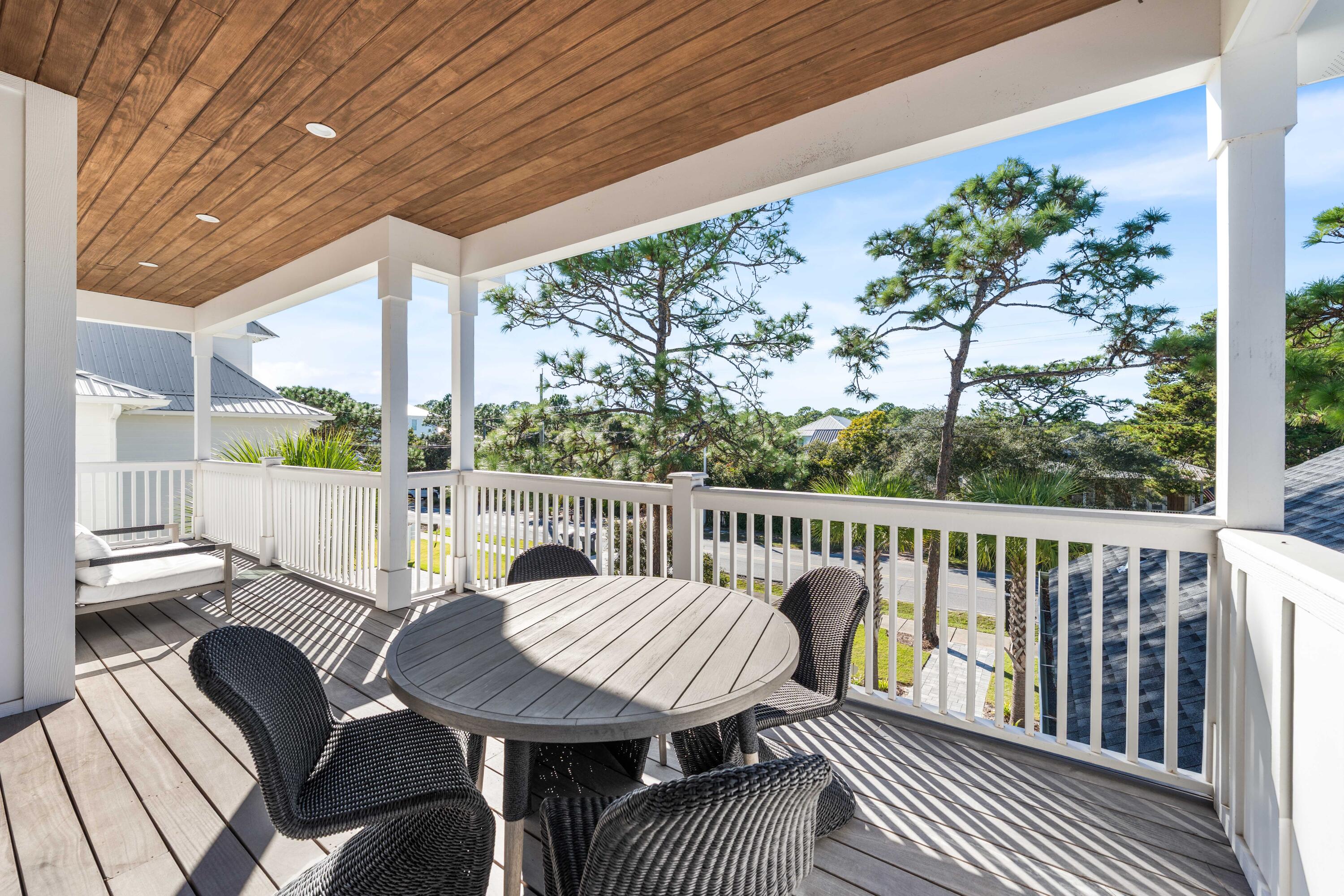 GULF SHORE MANOR - Residential