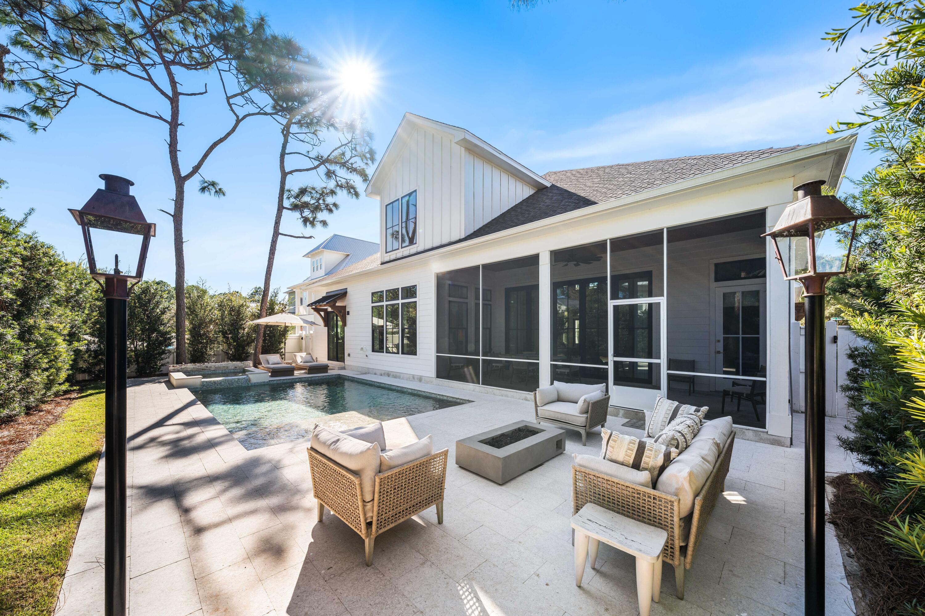 GULF SHORE MANOR - Residential