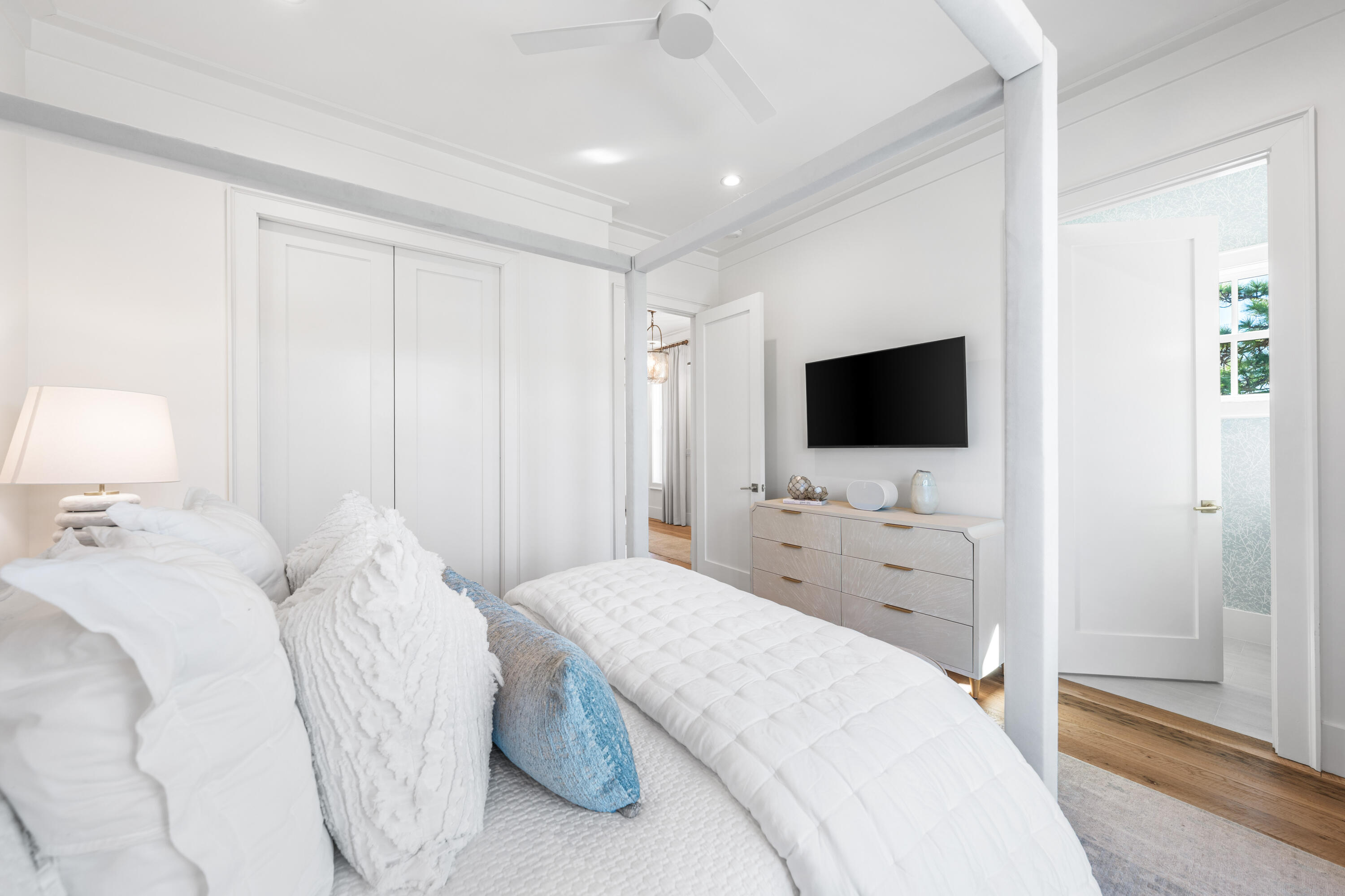 GULF SHORE MANOR - Residential