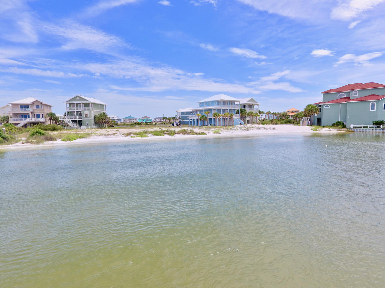 CARIBBEAN ISLES - Land