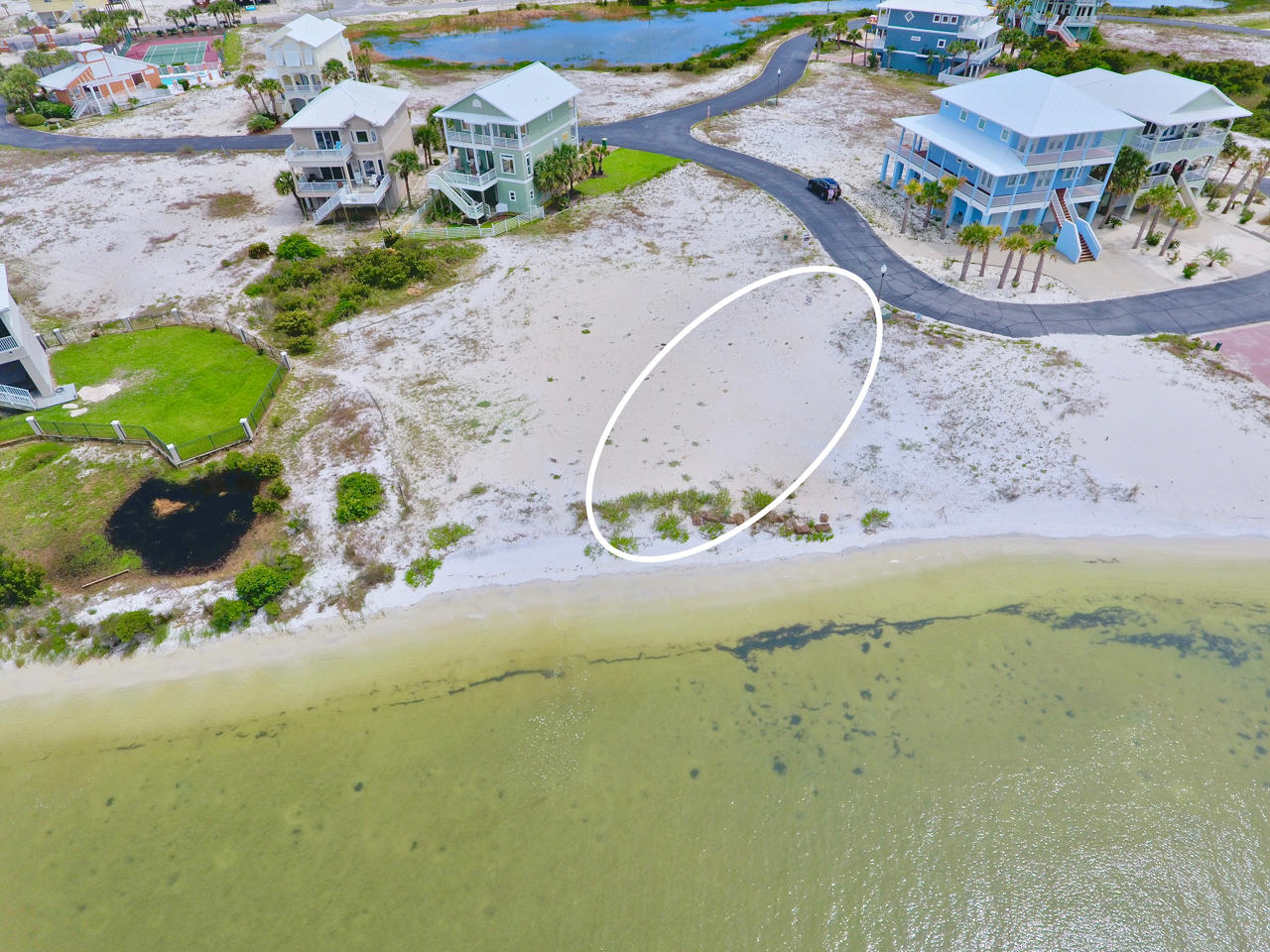 CARIBBEAN ISLES - Land