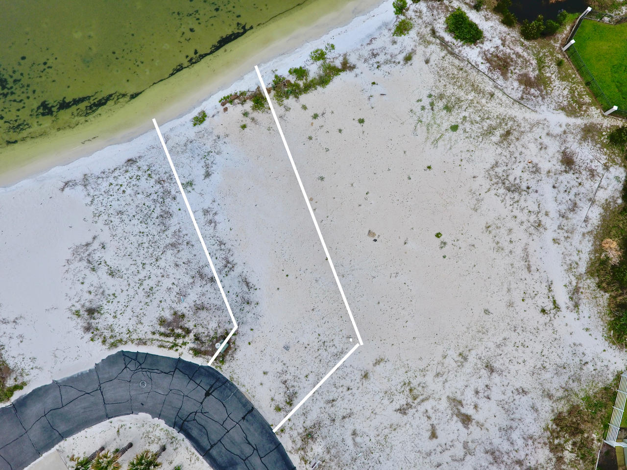 CARIBBEAN ISLES - Land