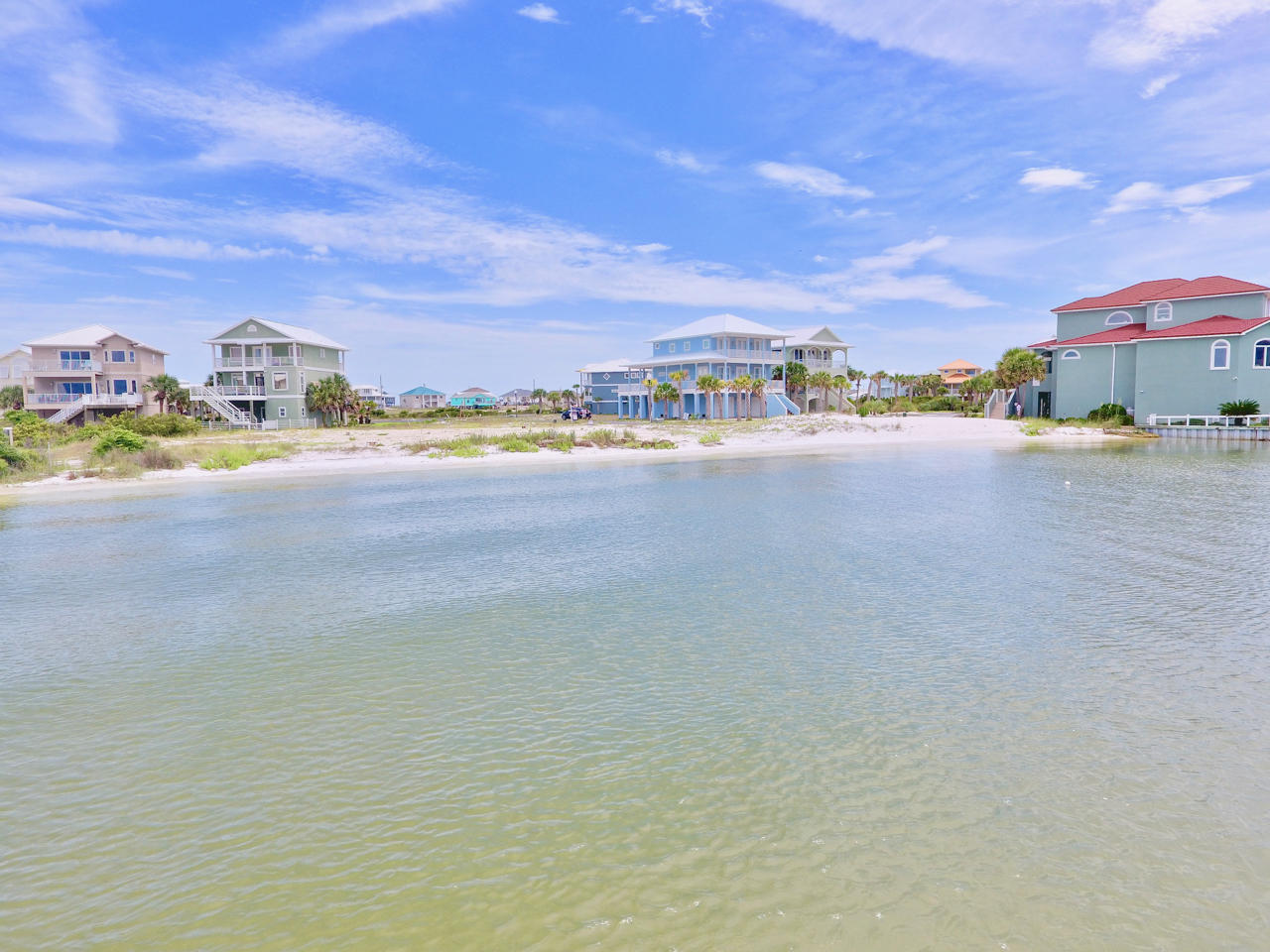 CARIBBEAN ISLES - Land