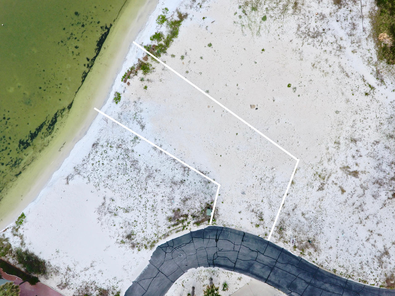 CARIBBEAN ISLES - Land