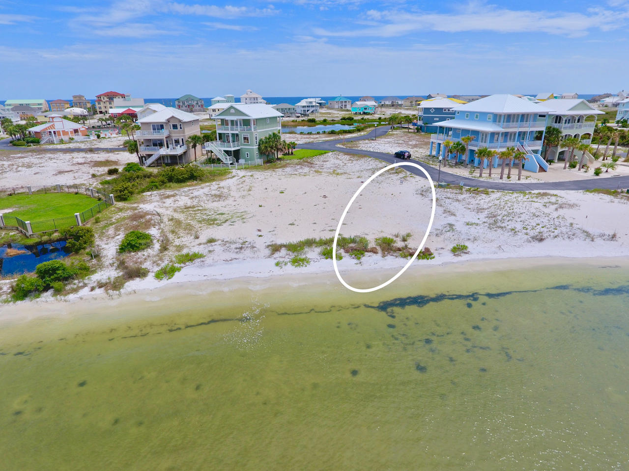 CARIBBEAN ISLES - Land