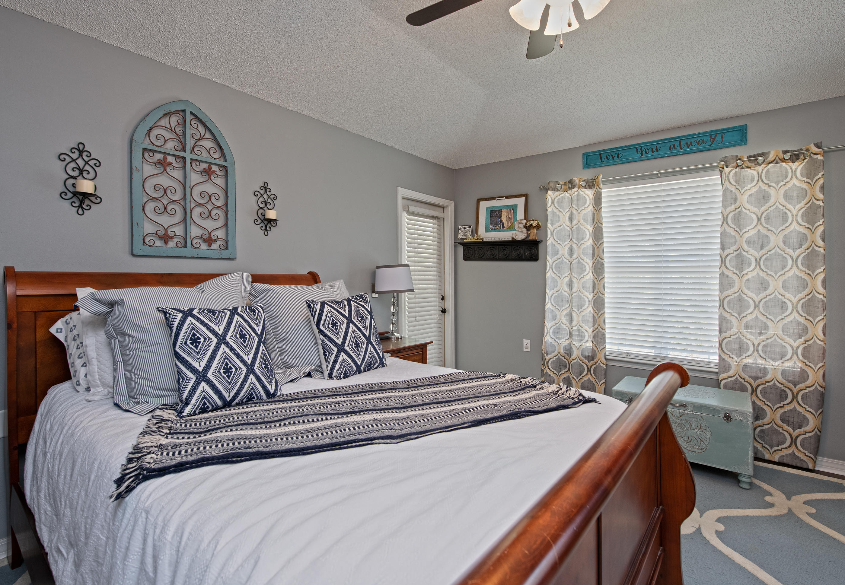 LIGHTHOUSE POINTE UNIT 3 - Residential