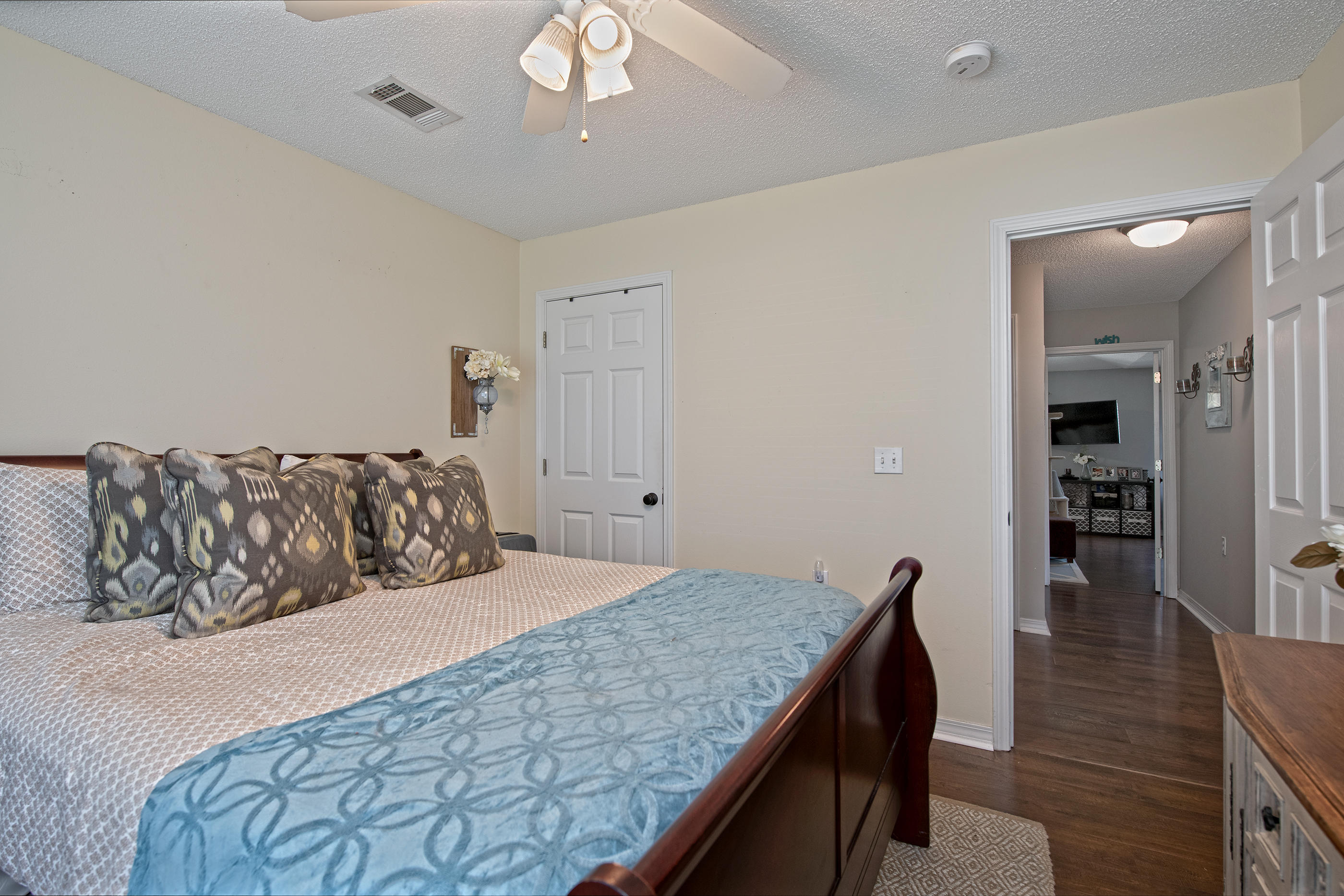 LIGHTHOUSE POINTE UNIT 3 - Residential