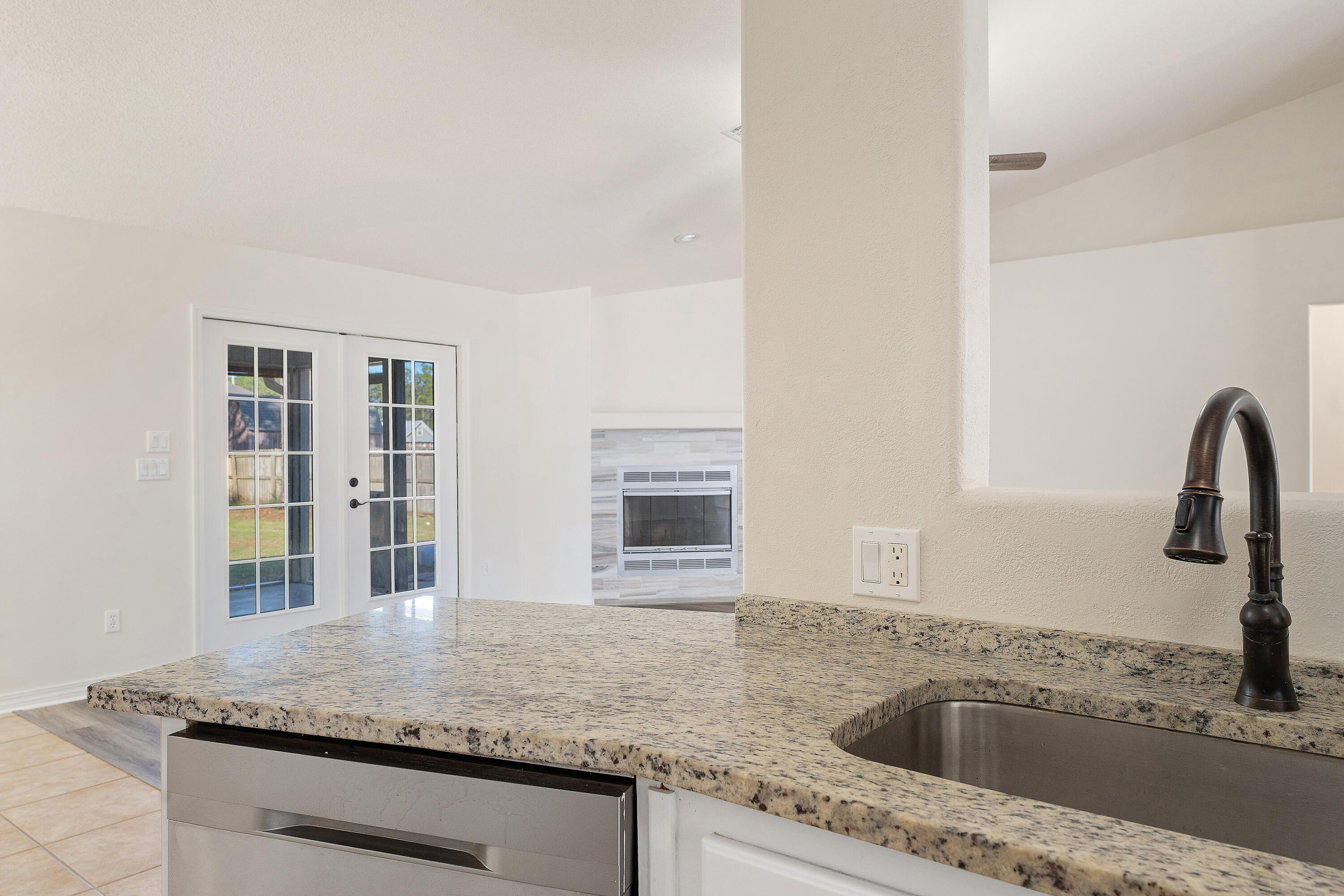HOLLEY BY THE SEA - Residential