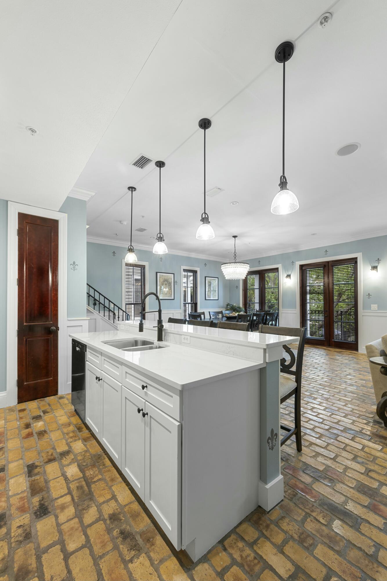 FISHERMAN'S VILLAGE - Residential