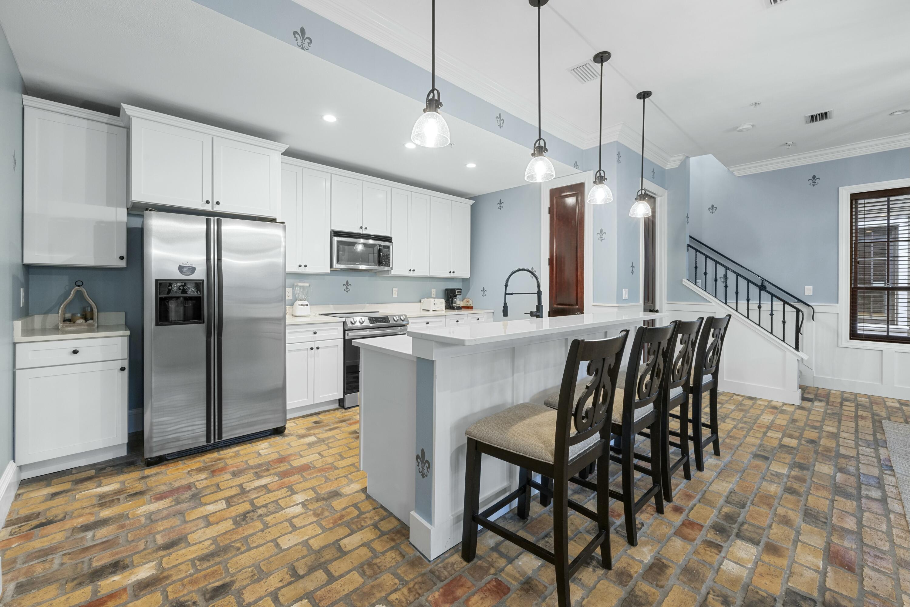 FISHERMAN'S VILLAGE - Residential