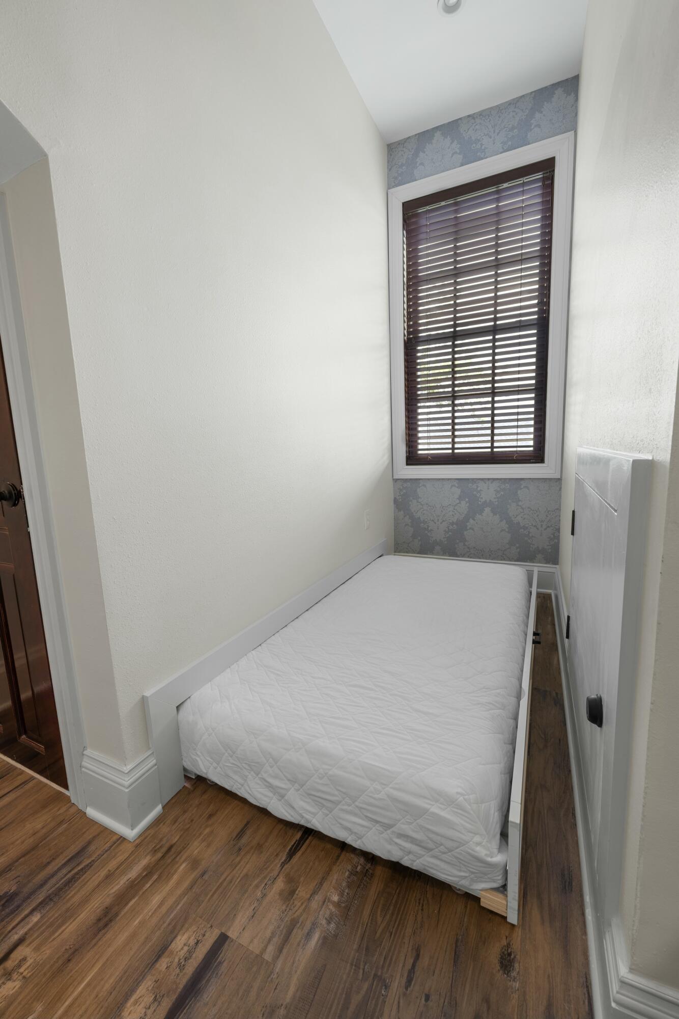 FISHERMAN'S VILLAGE - Residential