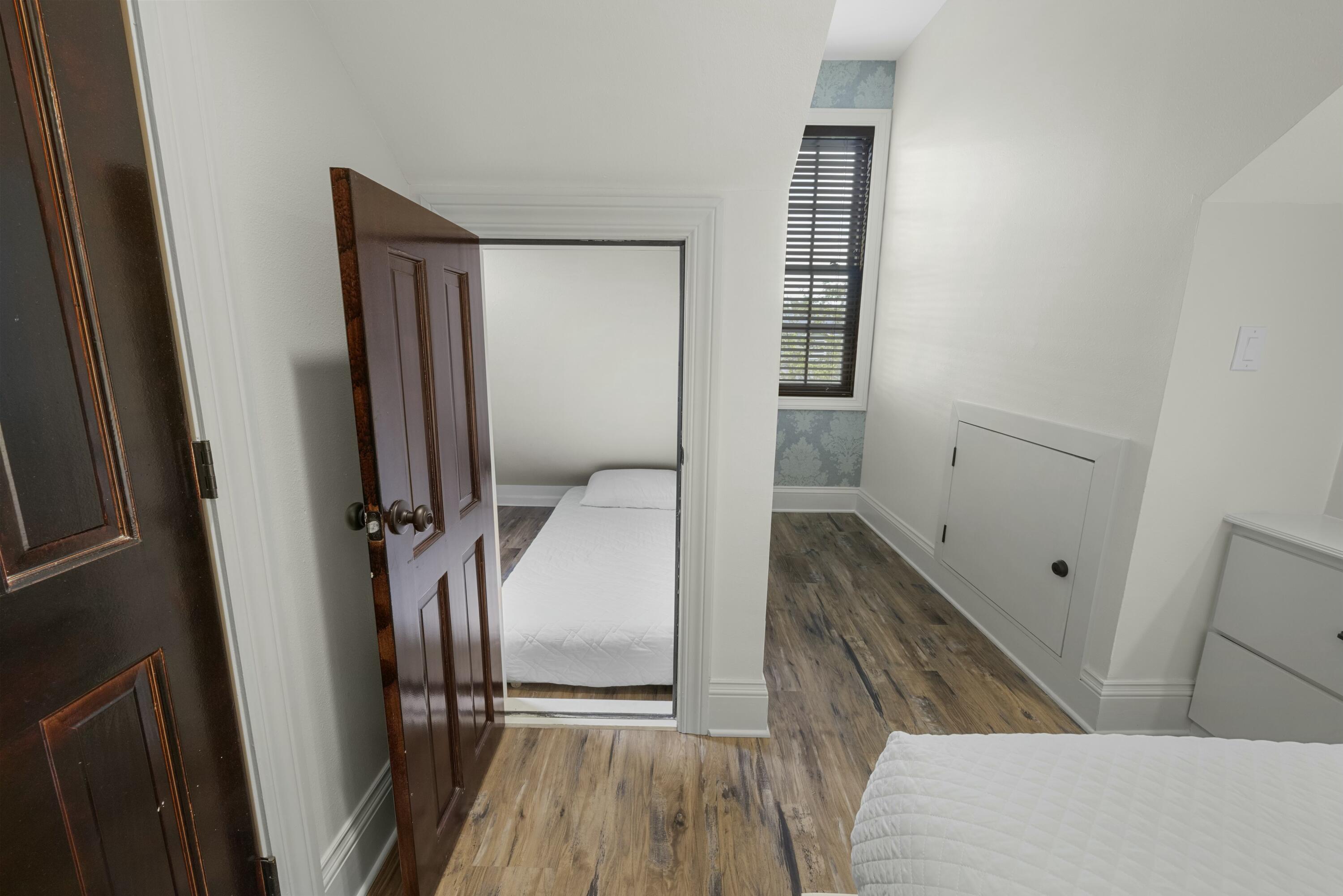 FISHERMAN'S VILLAGE - Residential