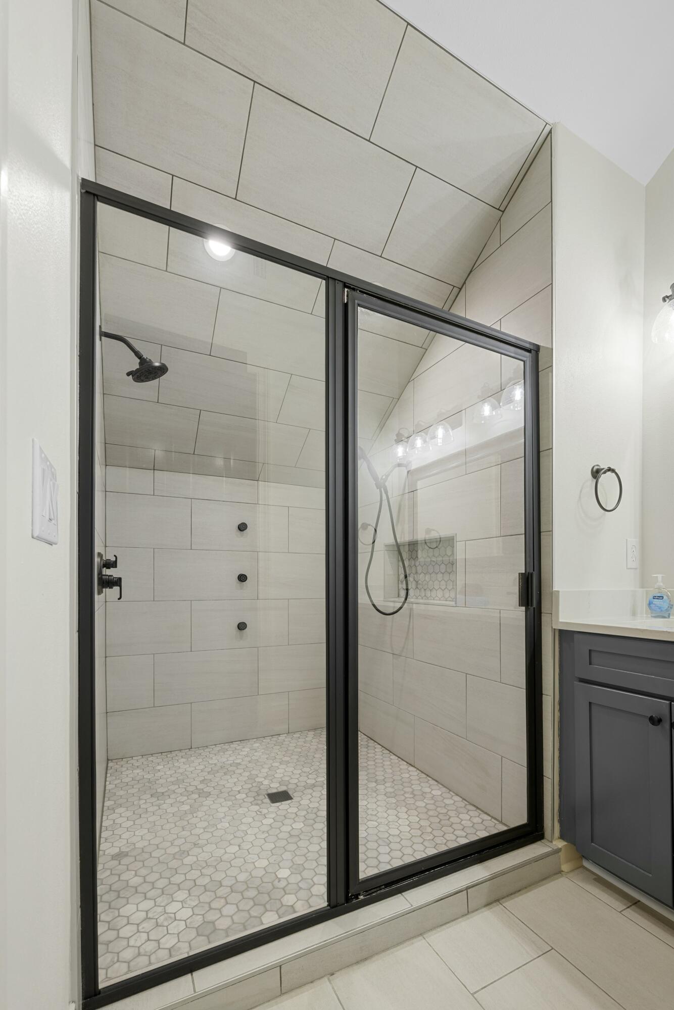 FISHERMAN'S VILLAGE - Residential