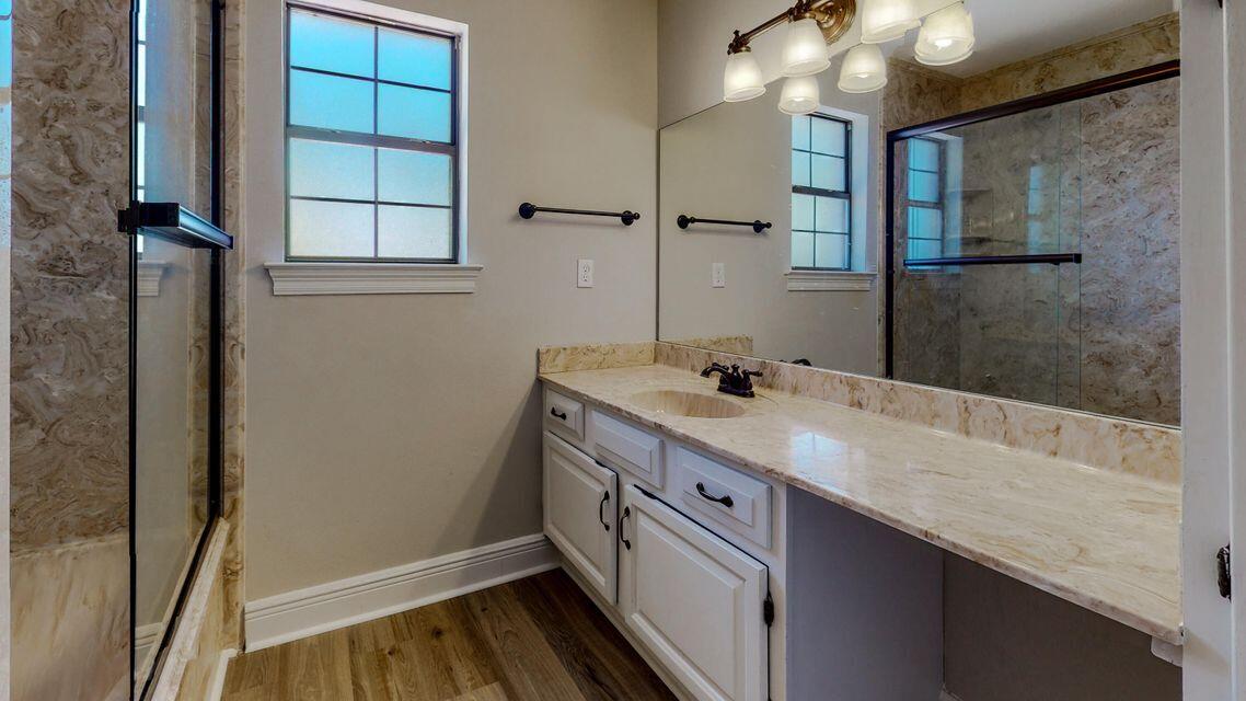 PORT DIXIE - Residential Lease