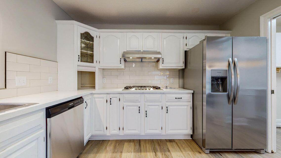 PORT DIXIE - Residential Lease