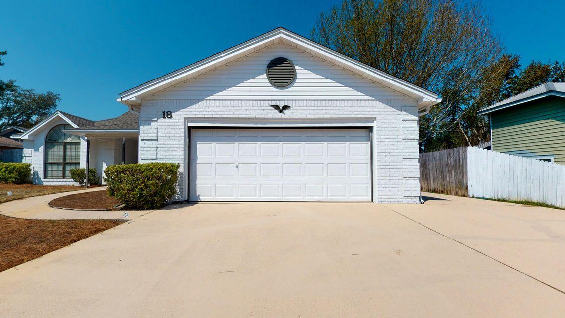 PORT DIXIE - Residential Lease