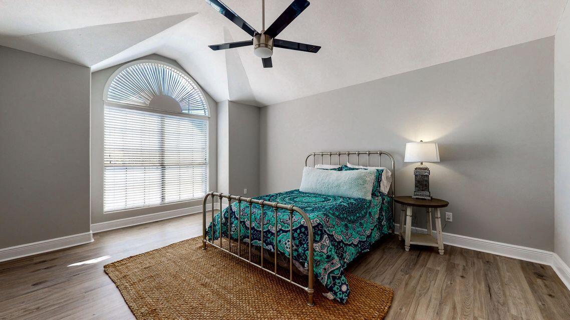 PORT DIXIE - Residential Lease