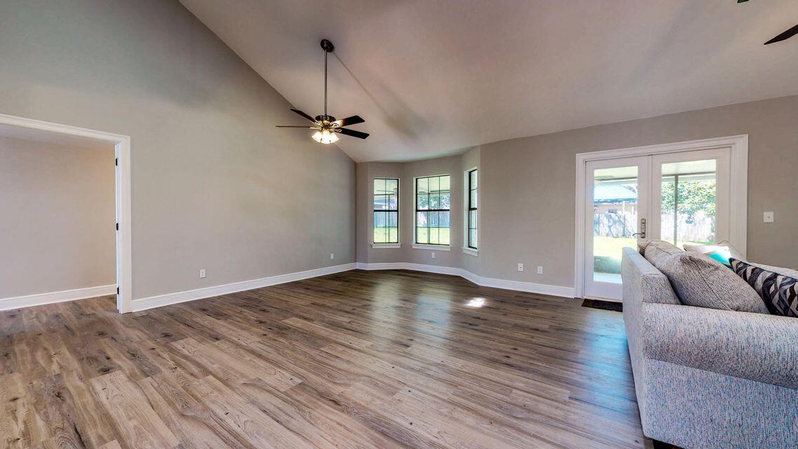 PORT DIXIE - Residential Lease