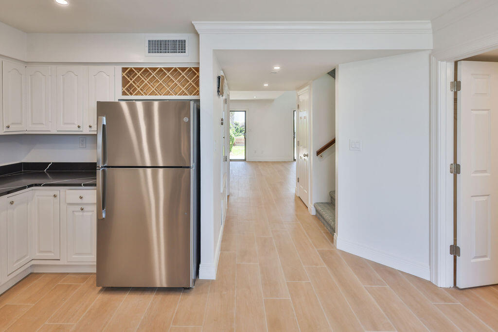 SHORELINE GARDENS T/H - Residential