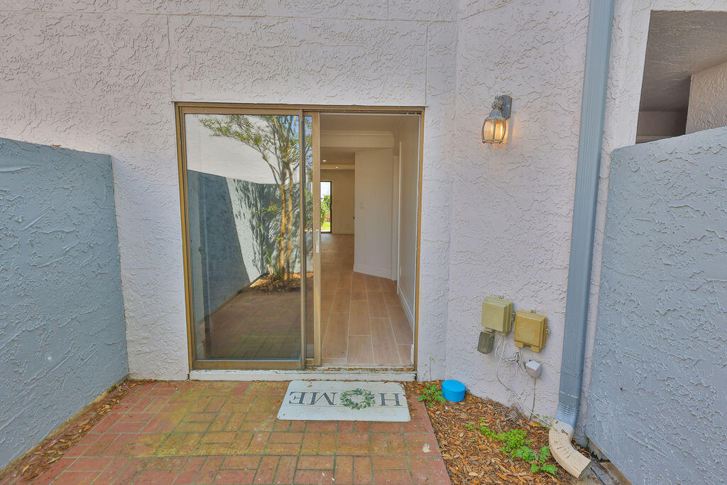 SHORELINE GARDENS T/H - Residential