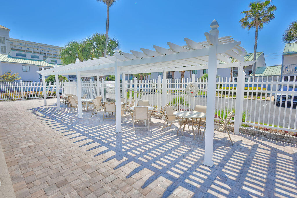 SHORELINE GARDENS T/H - Residential