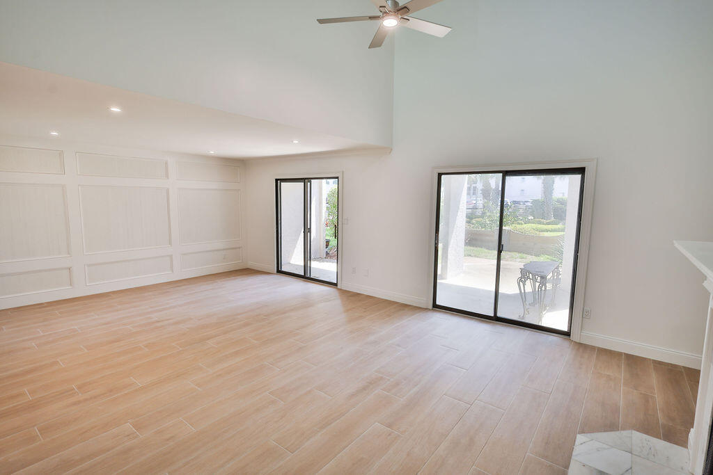 SHORELINE GARDENS T/H - Residential