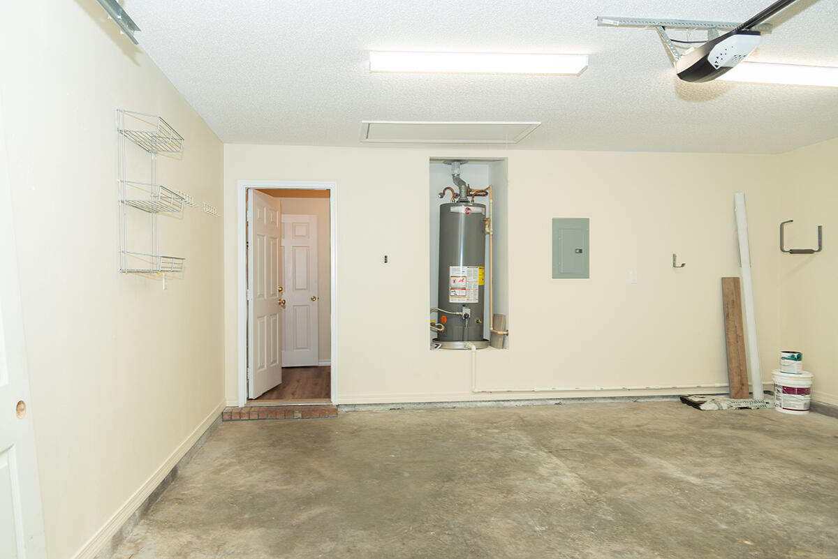 EMERALD VILLAGE S/D - Residential Lease