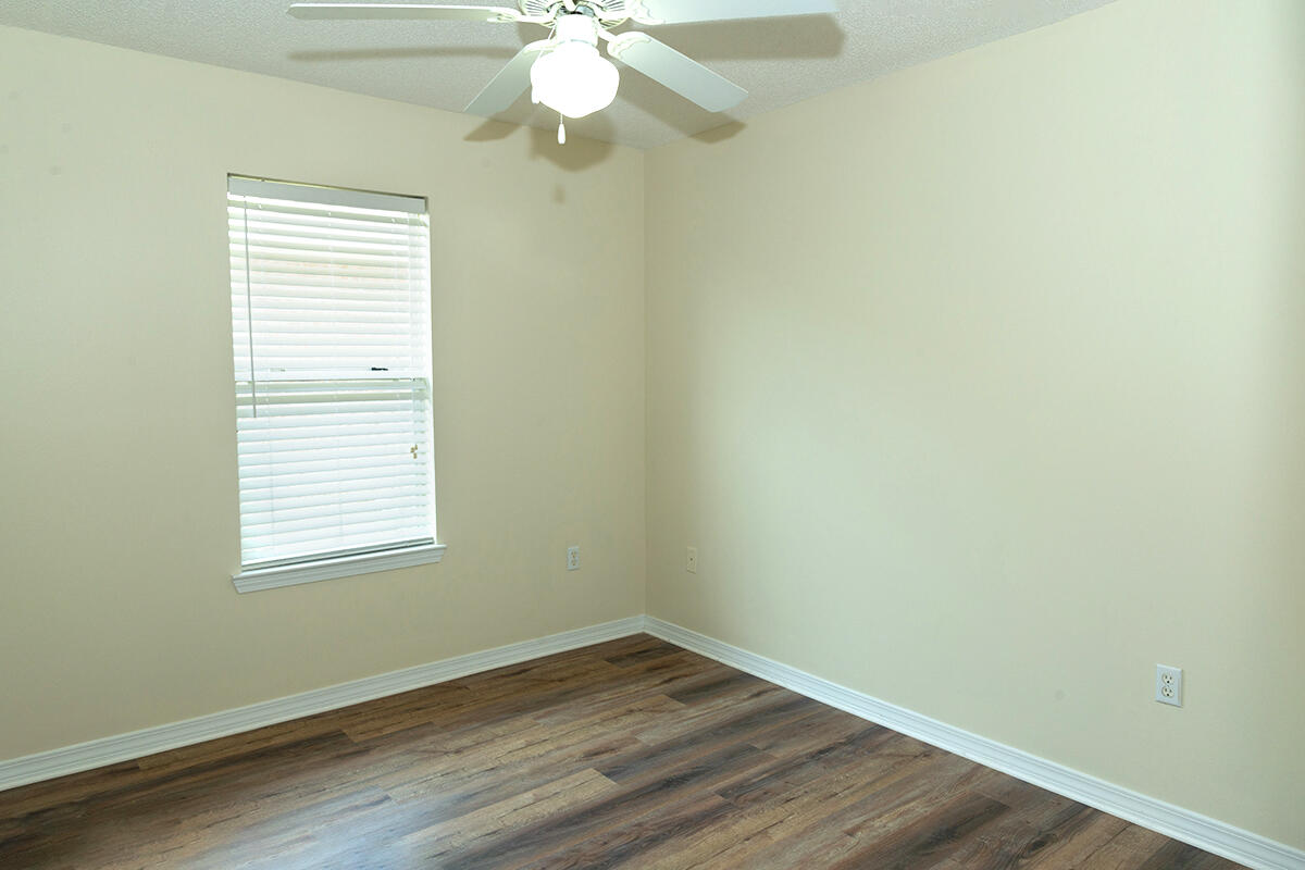 EMERALD VILLAGE S/D - Residential Lease