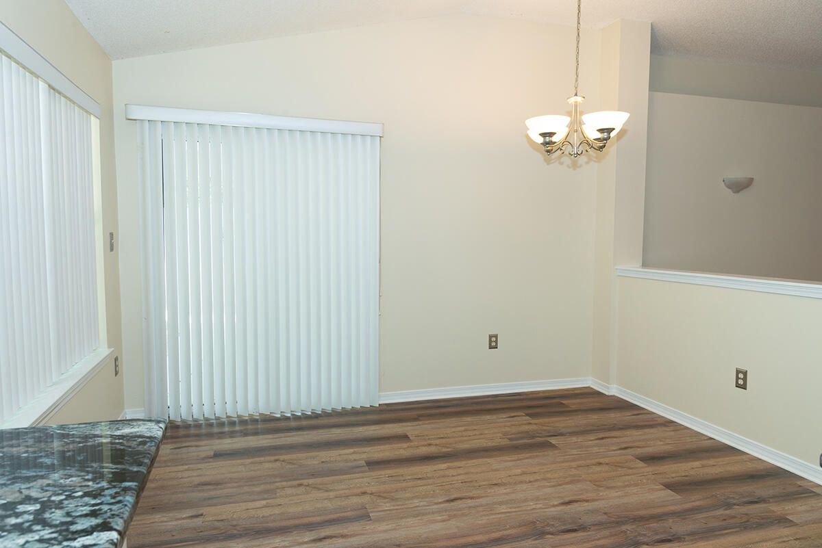 EMERALD VILLAGE S/D - Residential Lease