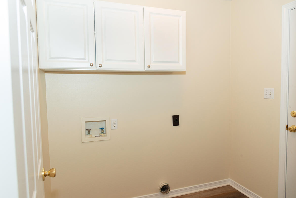 EMERALD VILLAGE S/D - Residential Lease