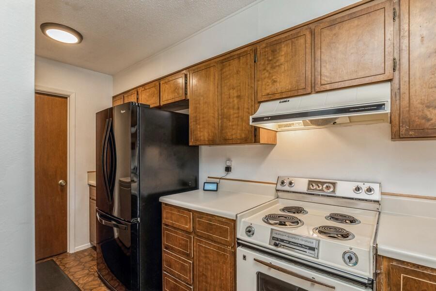 MONTAGE MANOR - Residential