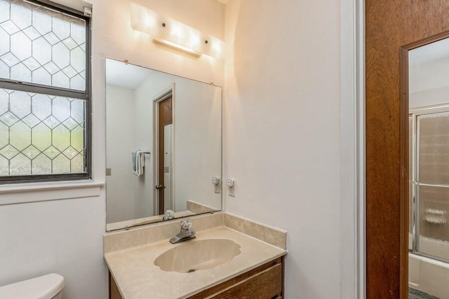 MONTAGE MANOR - Residential