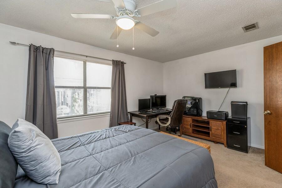 MONTAGE MANOR - Residential